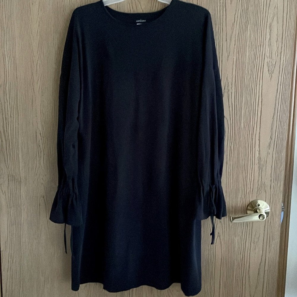 Artizara Tunic with Bow Tie Sleeves